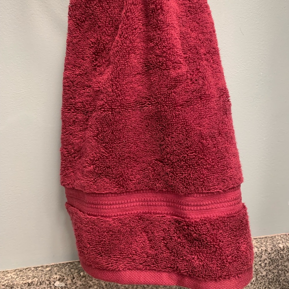 Lot of 4 target fresh anti microbial towels brand new
